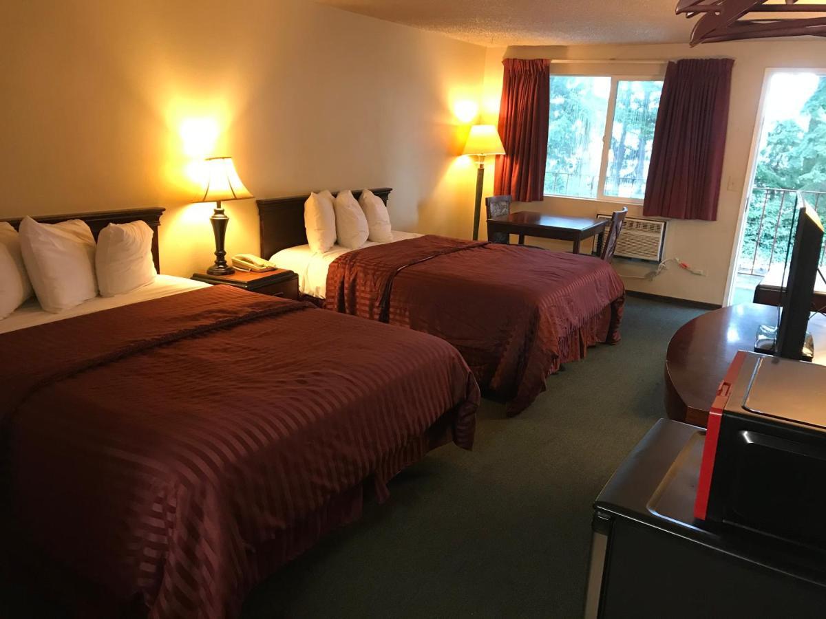 ארלינגטון Smokey Point Motor Inn מראה חיצוני תמונה