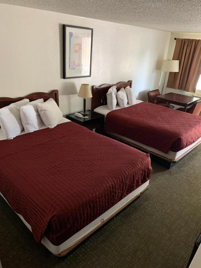ארלינגטון Smokey Point Motor Inn מראה חיצוני תמונה