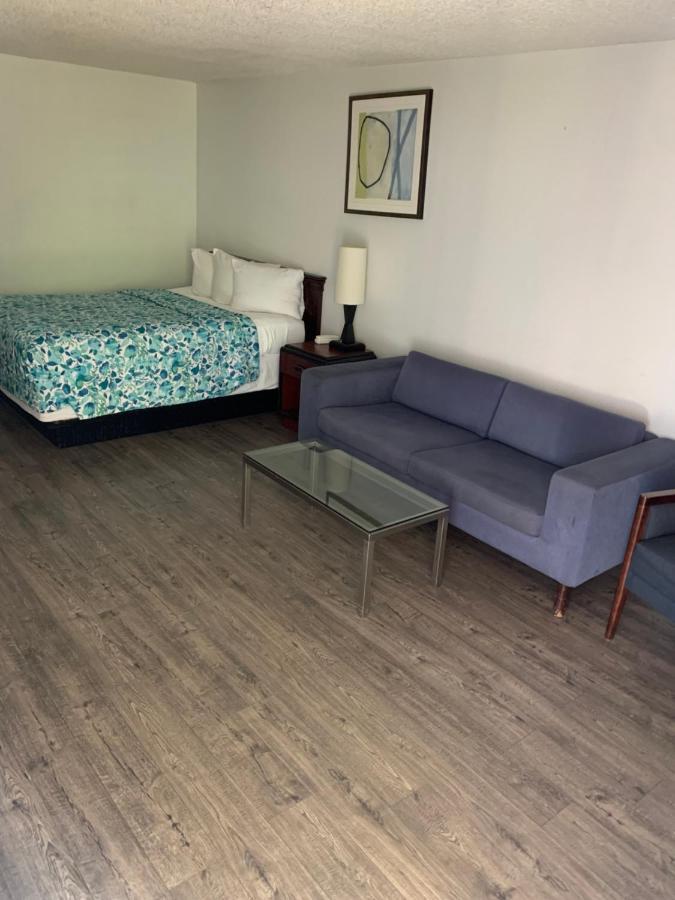 ארלינגטון Smokey Point Motor Inn מראה חיצוני תמונה