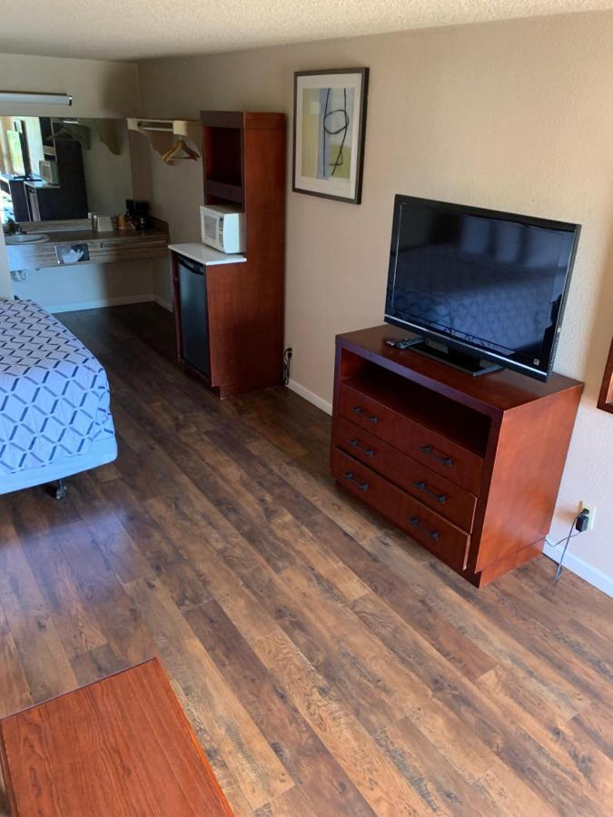ארלינגטון Smokey Point Motor Inn מראה חיצוני תמונה