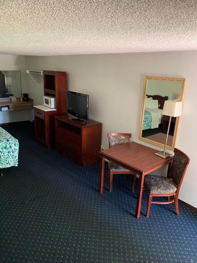 ארלינגטון Smokey Point Motor Inn מראה חיצוני תמונה