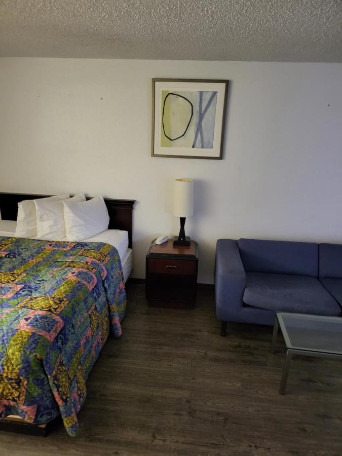 ארלינגטון Smokey Point Motor Inn מראה חיצוני תמונה