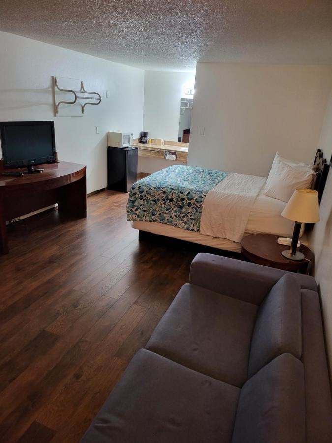 ארלינגטון Smokey Point Motor Inn מראה חיצוני תמונה