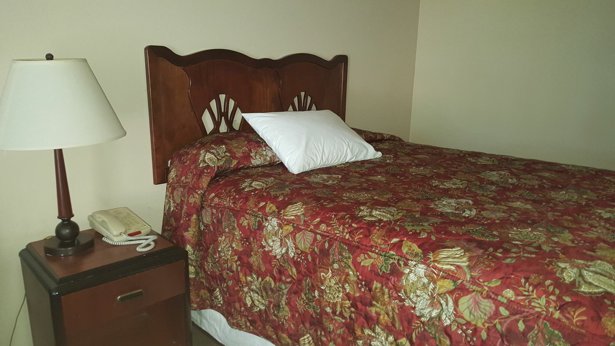 ארלינגטון Smokey Point Motor Inn מראה חיצוני תמונה