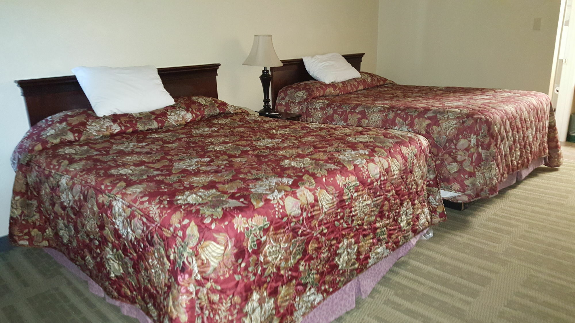 ארלינגטון Smokey Point Motor Inn מראה חיצוני תמונה